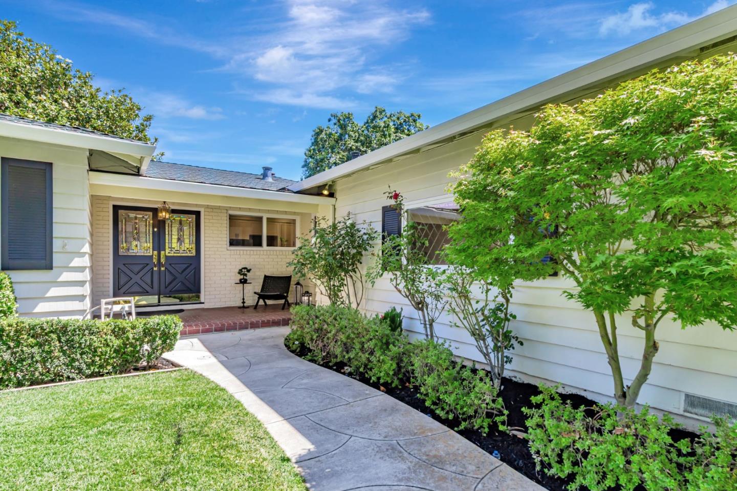 Detail Gallery Image 2 of 32 For 1341 E Campbell Ave, Campbell,  CA 95008 - 4 Beds | 3 Baths