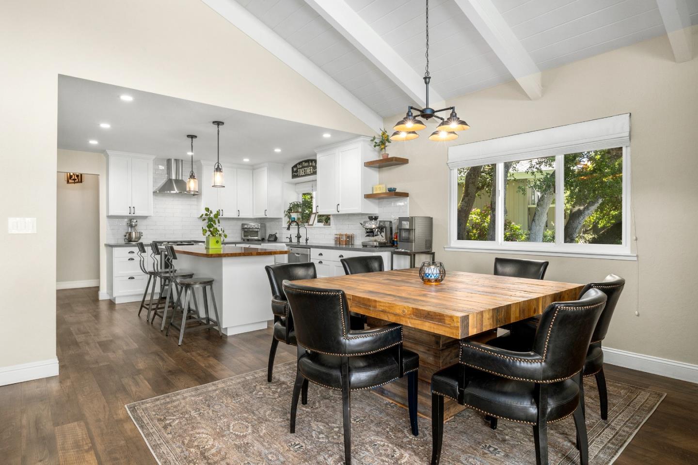 Detail Gallery Image 12 of 69 For 22 Quien Sabe Rd, Scotts Valley,  CA 95066 - 5 Beds | 3 Baths
