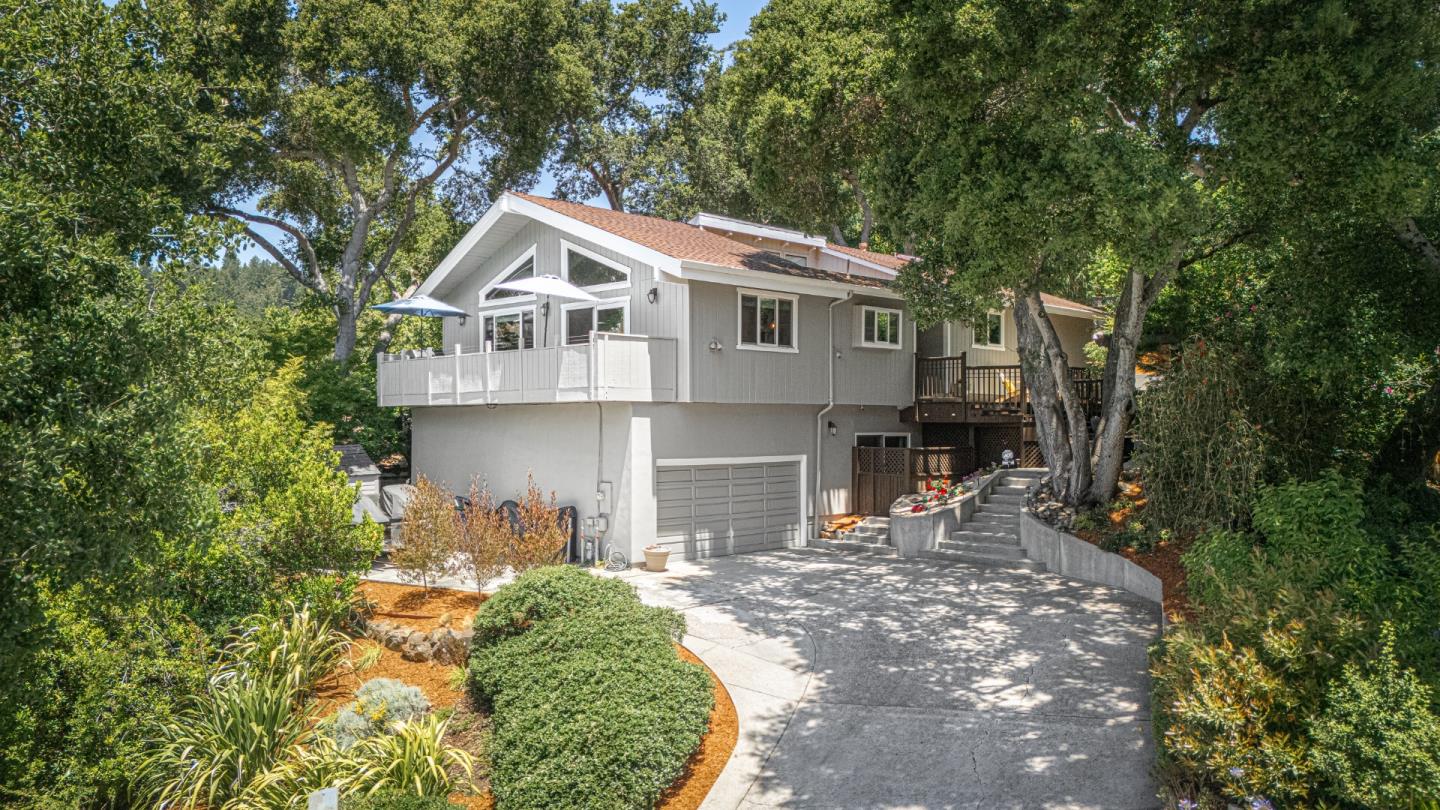Detail Gallery Image 2 of 69 For 22 Quien Sabe Rd, Scotts Valley,  CA 95066 - 5 Beds | 3 Baths