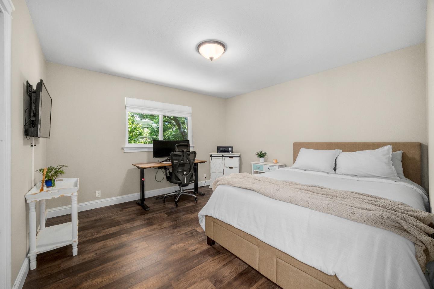 Detail Gallery Image 27 of 69 For 22 Quien Sabe Rd, Scotts Valley,  CA 95066 - 5 Beds | 3 Baths