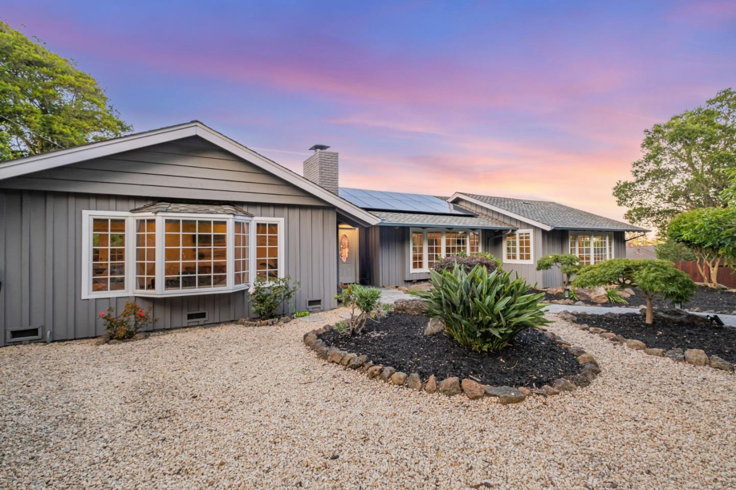 Detail Gallery Image 3 of 44 For 770 Graham Hill Rd, Santa Cruz,  CA 95060 - 3 Beds | 3 Baths