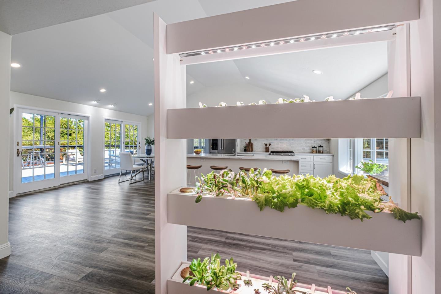 Detail Gallery Image 7 of 44 For 770 Graham Hill Rd, Santa Cruz,  CA 95060 - 3 Beds | 3 Baths