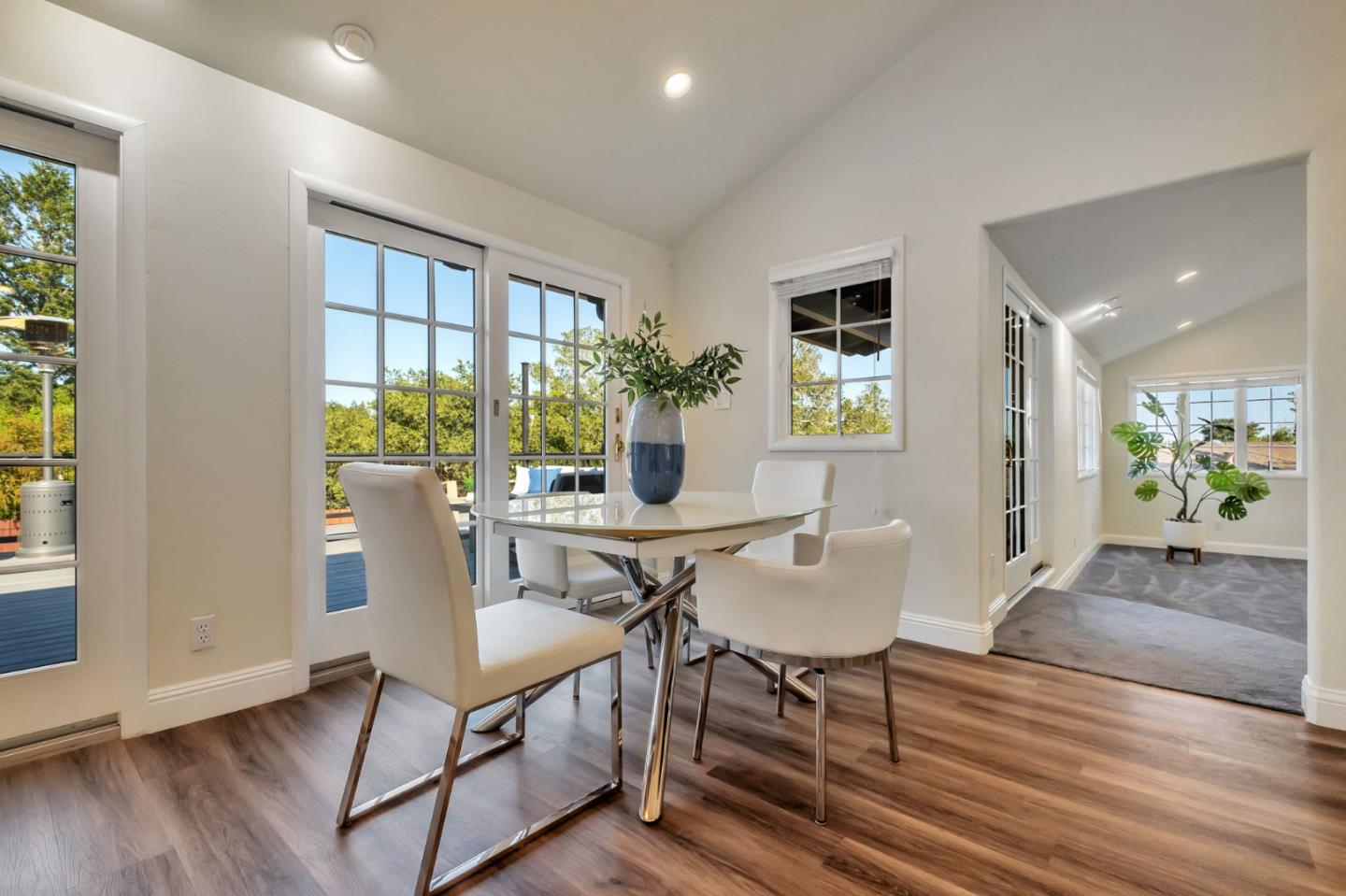 Detail Gallery Image 9 of 44 For 770 Graham Hill Rd, Santa Cruz,  CA 95060 - 3 Beds | 3 Baths