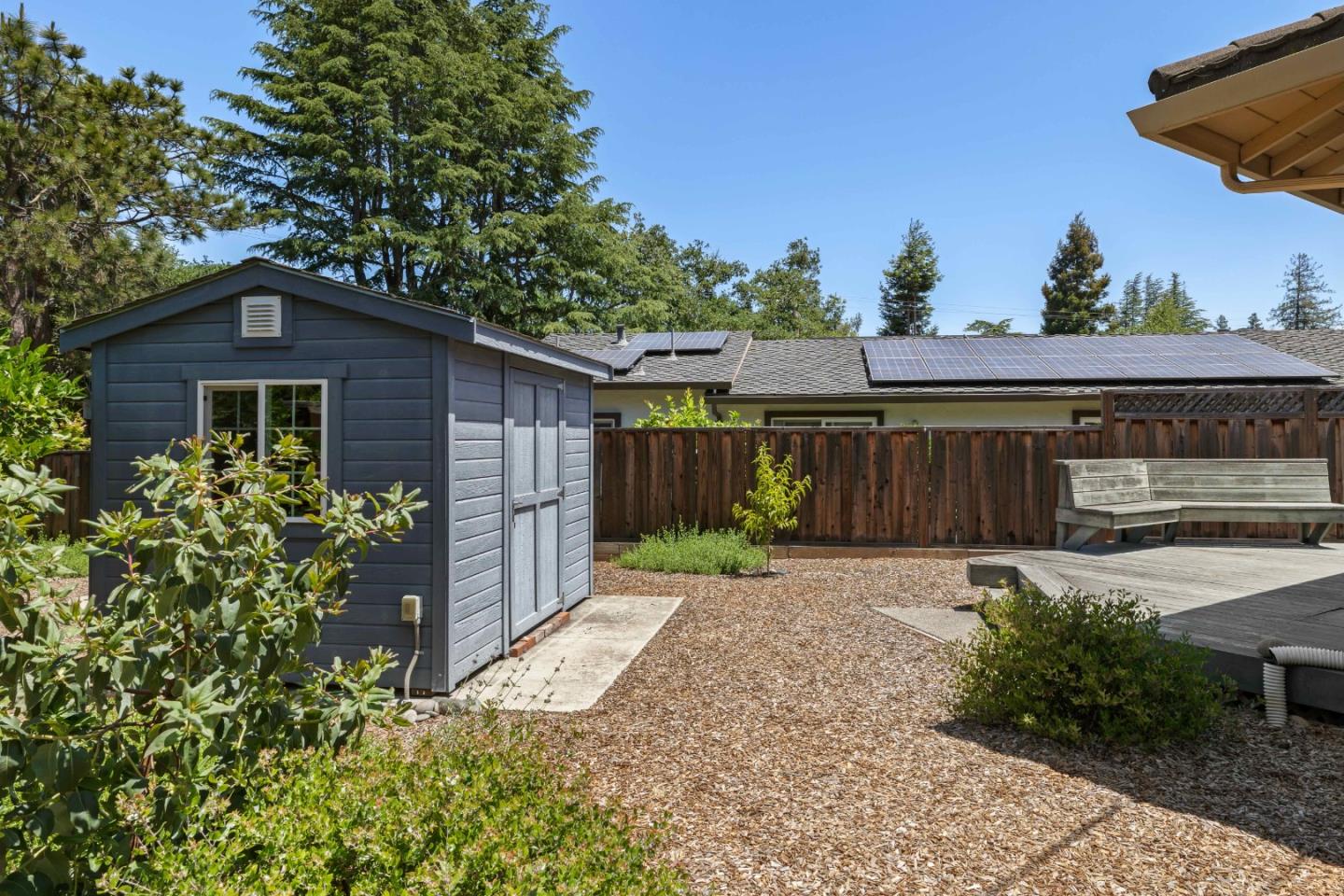Detail Gallery Image 15 of 35 For 1516 Wistaria Ln, Los Altos,  CA 94024 - 4 Beds | 2/1 Baths