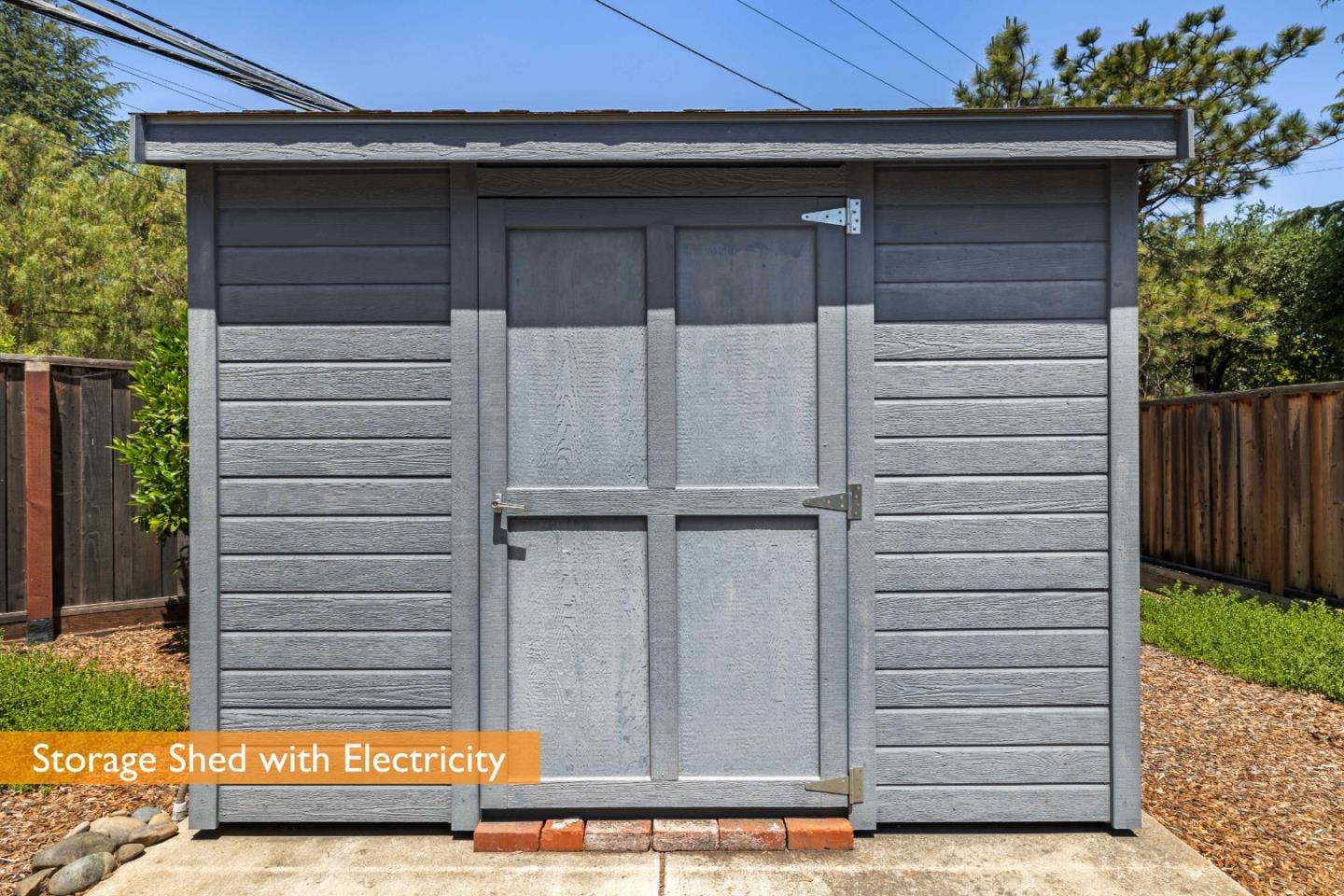 Detail Gallery Image 16 of 35 For 1516 Wistaria Ln, Los Altos,  CA 94024 - 4 Beds | 2/1 Baths