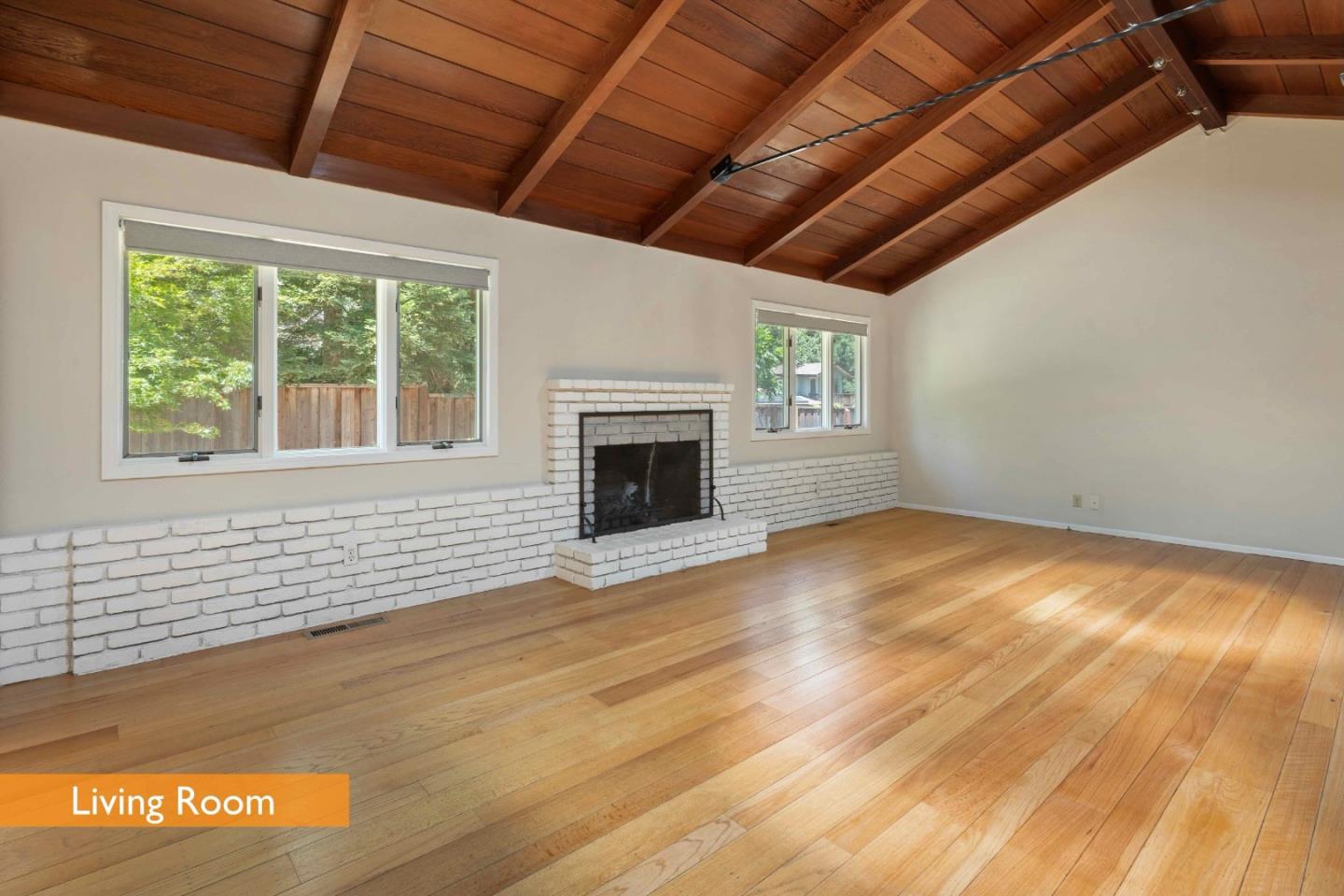 Detail Gallery Image 2 of 35 For 1516 Wistaria Ln, Los Altos,  CA 94024 - 4 Beds | 2/1 Baths