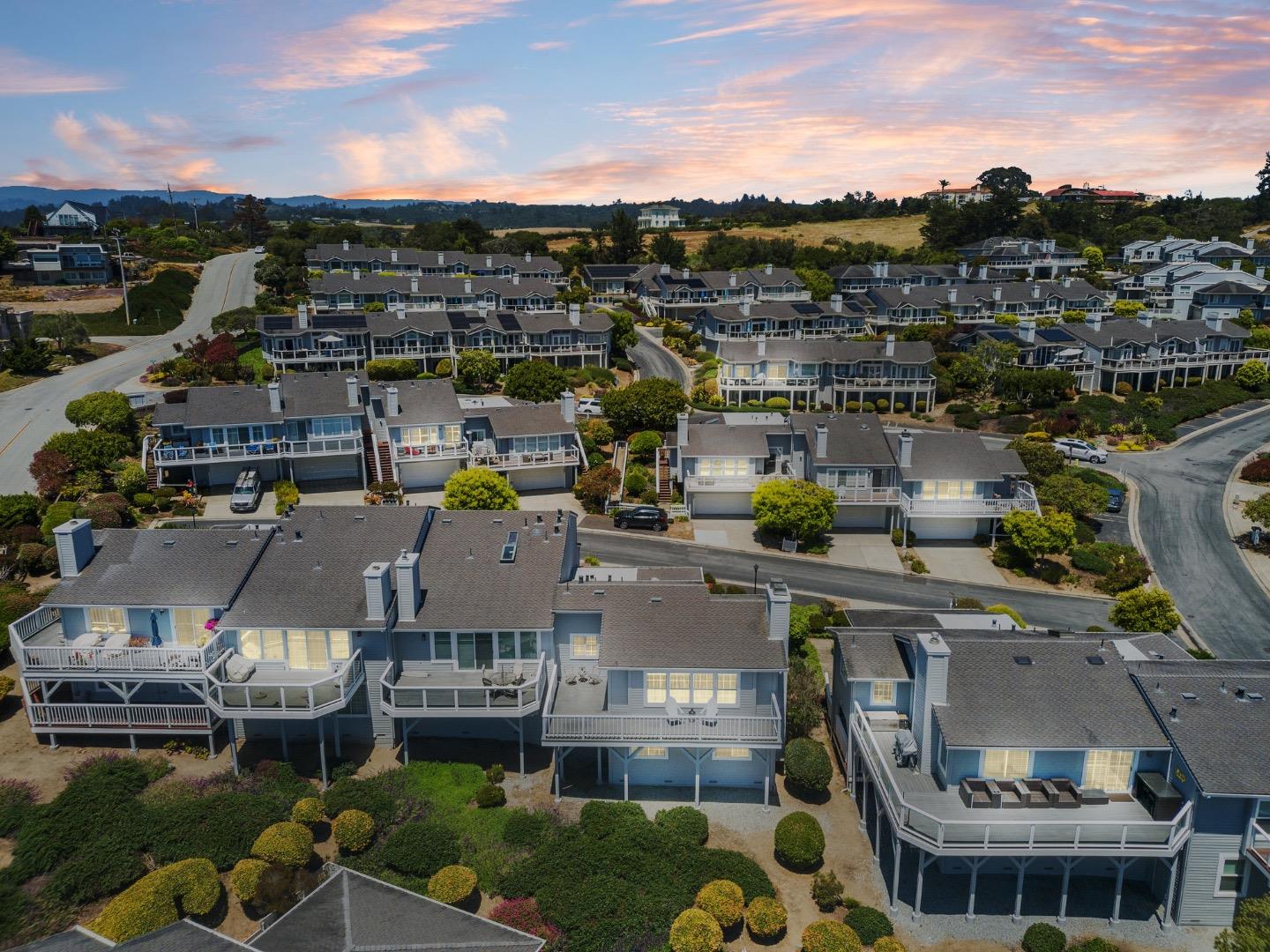 Detail Gallery Image 4 of 40 For 461 Arca Dr, La Selva Beach,  CA 95076 - 3 Beds | 2/1 Baths