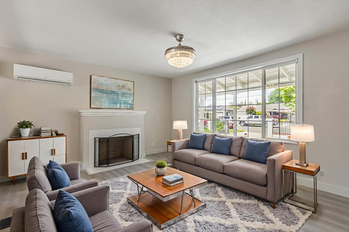 Detail Gallery Image 2 of 15 For 125 Magellan Ave, San Jose,  CA 95116 - 2 Beds | 1 Baths