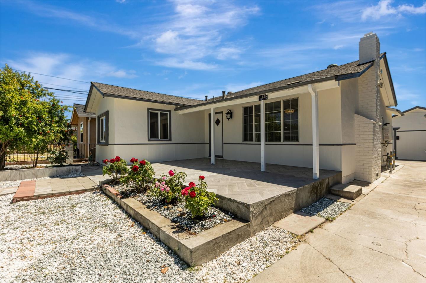 Detail Gallery Image 4 of 15 For 125 Magellan Ave, San Jose,  CA 95116 - 2 Beds | 1 Baths