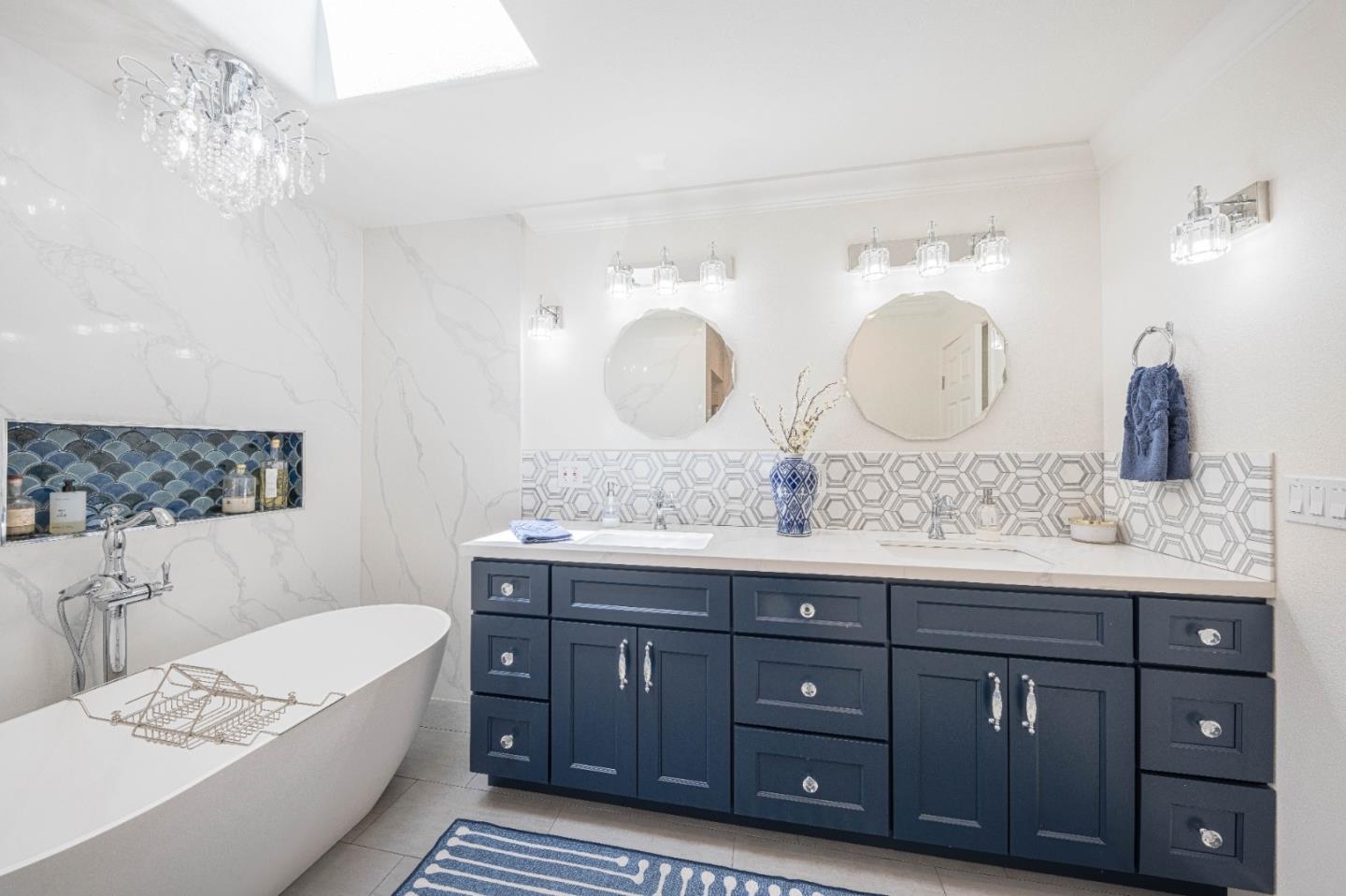 Detail Gallery Image 28 of 68 For 25552 Meadowview Cir, Salinas,  CA 93908 - 3 Beds | 3 Baths