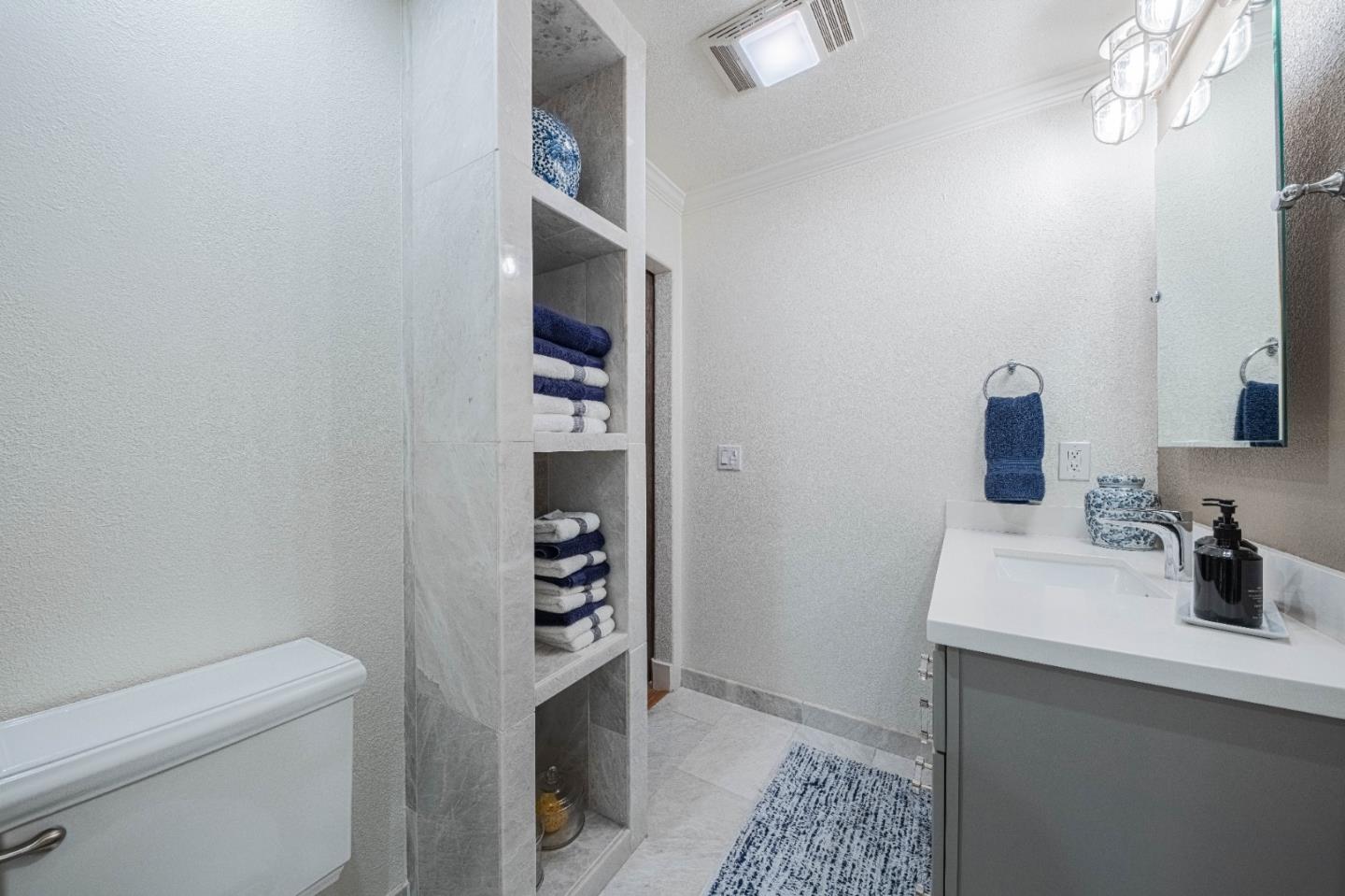 Detail Gallery Image 46 of 68 For 25552 Meadowview Cir, Salinas,  CA 93908 - 3 Beds | 3 Baths