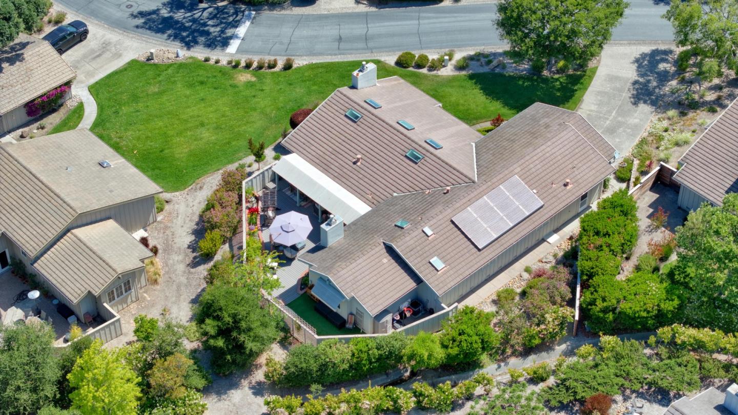 Detail Gallery Image 57 of 68 For 25552 Meadowview Cir, Salinas,  CA 93908 - 3 Beds | 3 Baths