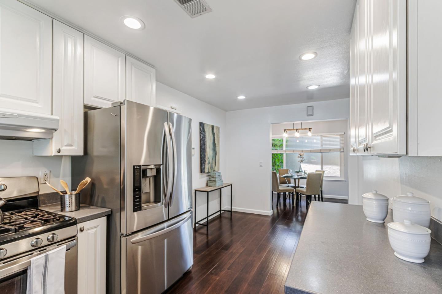 Detail Gallery Image 10 of 47 For 5651 Sunflower Ln, San Jose,  CA 95118 - 3 Beds | 2/1 Baths
