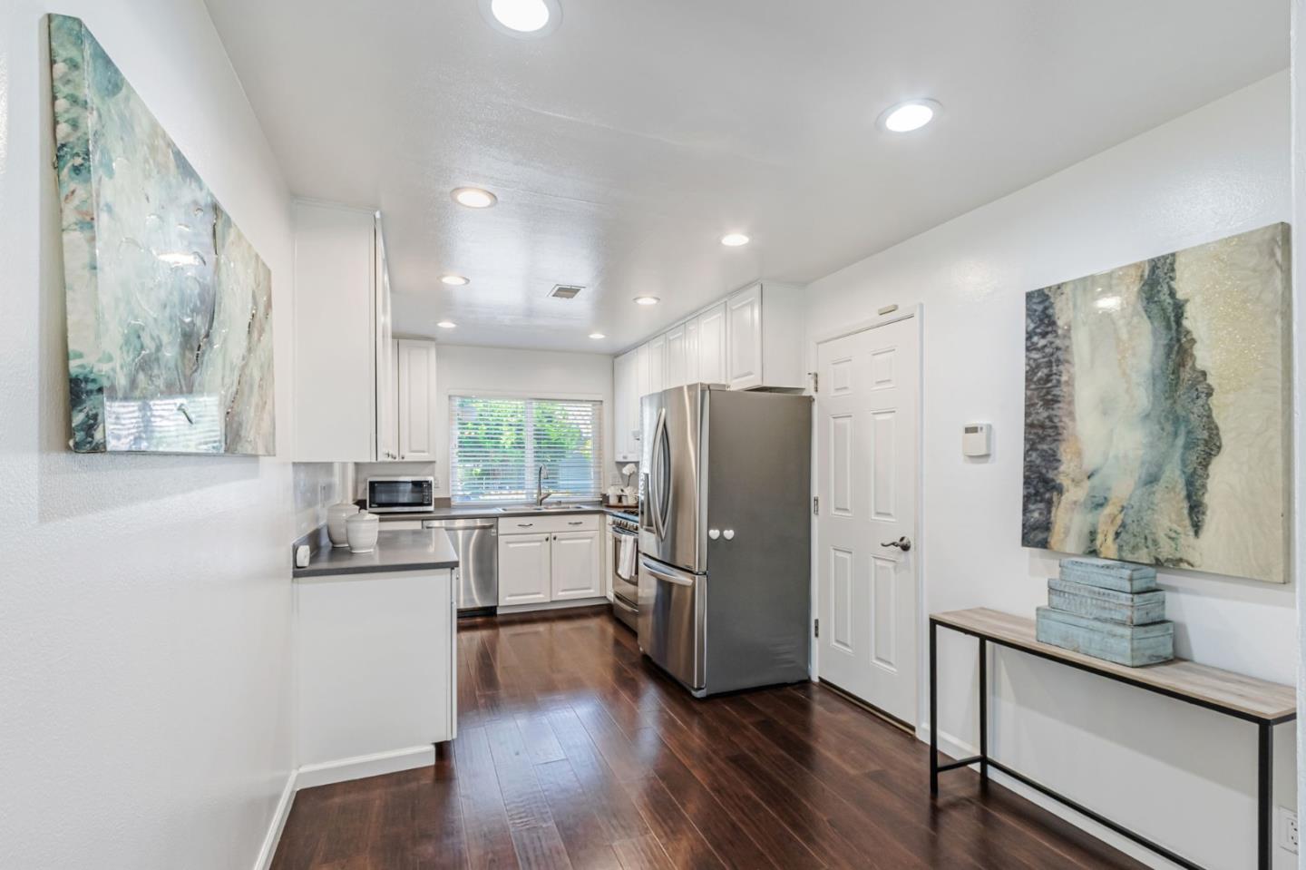 Detail Gallery Image 12 of 47 For 5651 Sunflower Ln, San Jose,  CA 95118 - 3 Beds | 2/1 Baths