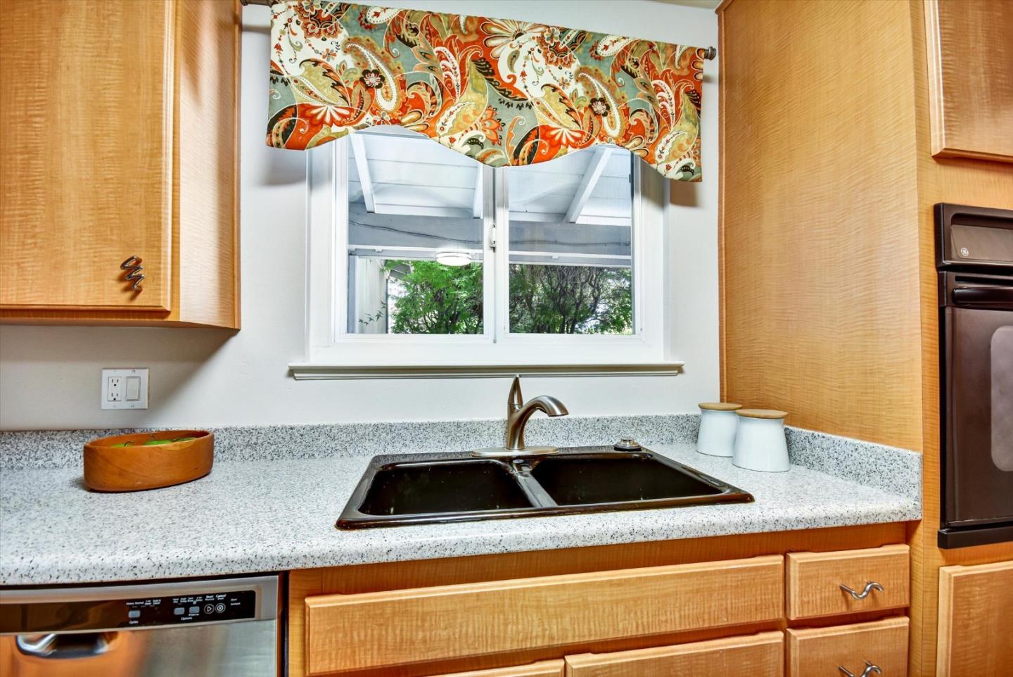 Detail Gallery Image 11 of 36 For 448 Kings Ct, Campbell,  CA 95008 - 4 Beds | 2 Baths