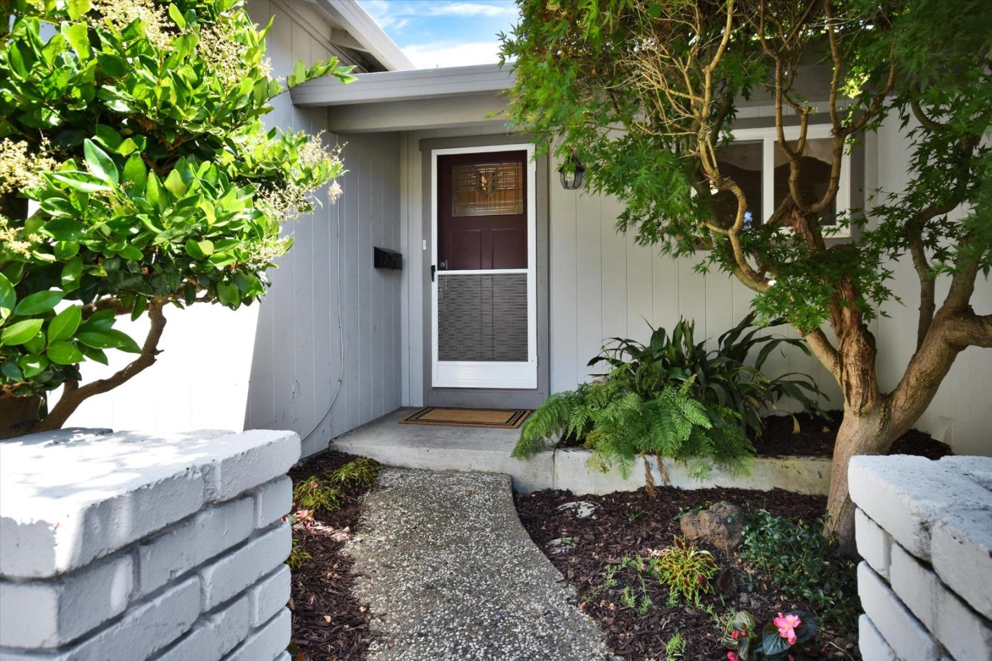 Detail Gallery Image 3 of 36 For 448 Kings Ct, Campbell,  CA 95008 - 4 Beds | 2 Baths