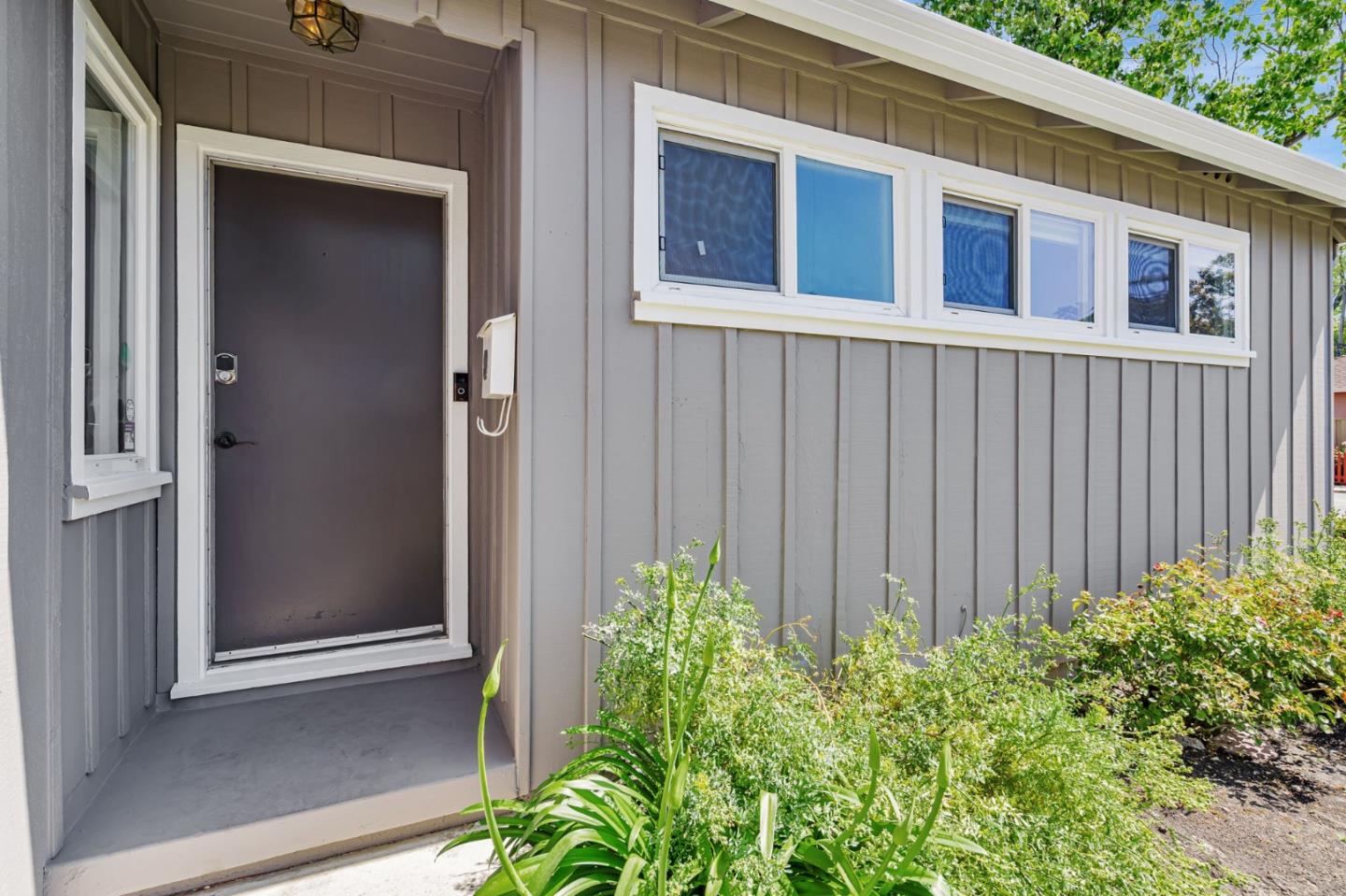 Detail Gallery Image 4 of 51 For 3384 Fowler Ave, Santa Clara,  CA 95051 - 3 Beds | 1 Baths