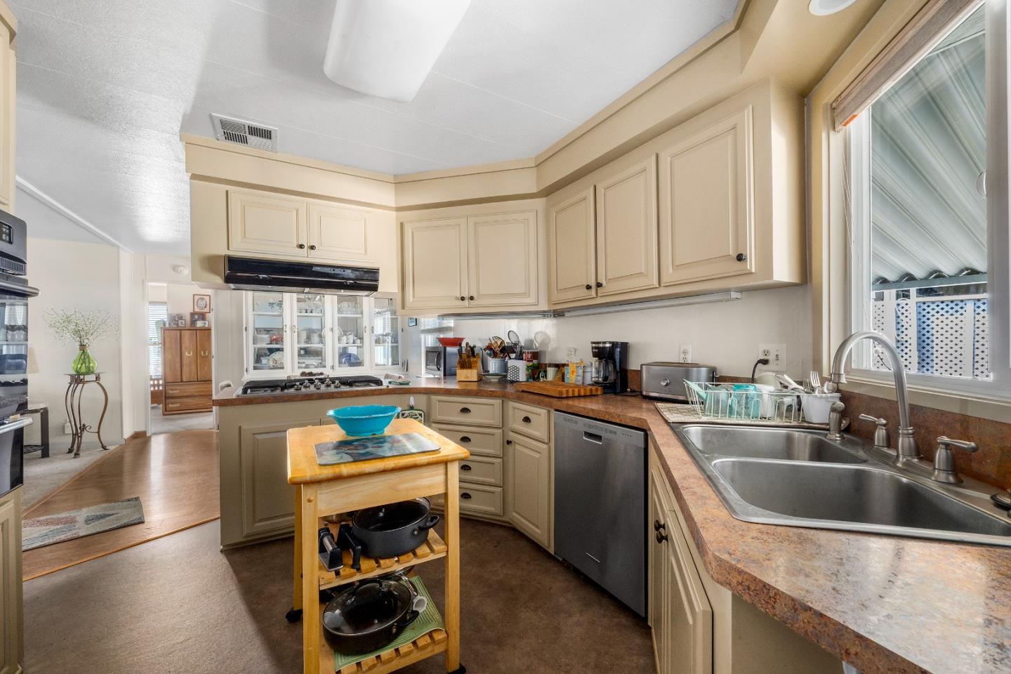 Detail Gallery Image 12 of 41 For 9 Pera Dr #9,  Watsonville,  CA 95076 - 3 Beds | 2 Baths