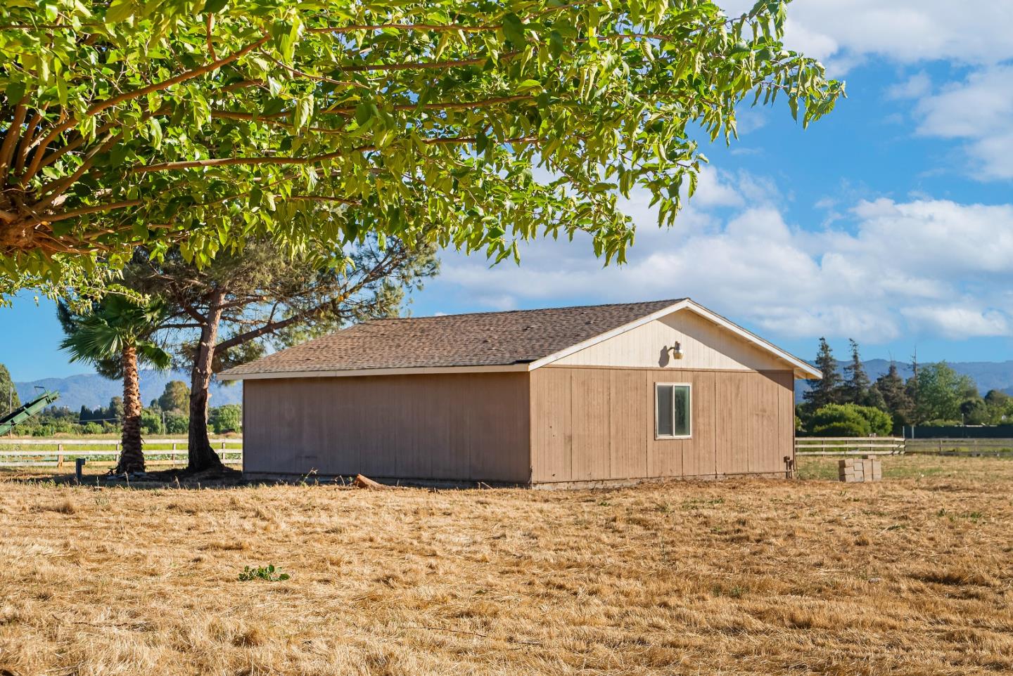Detail Gallery Image 39 of 47 For 12225 Foothill Ave, San Martin,  CA 95046 - 4 Beds | 4/1 Baths
