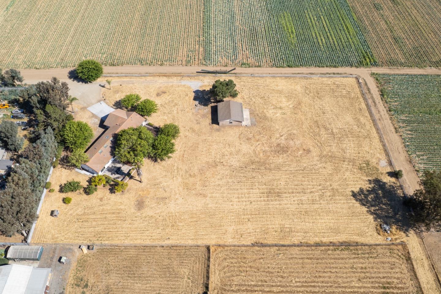 Detail Gallery Image 43 of 47 For 12225 Foothill Ave, San Martin,  CA 95046 - 4 Beds | 4/1 Baths