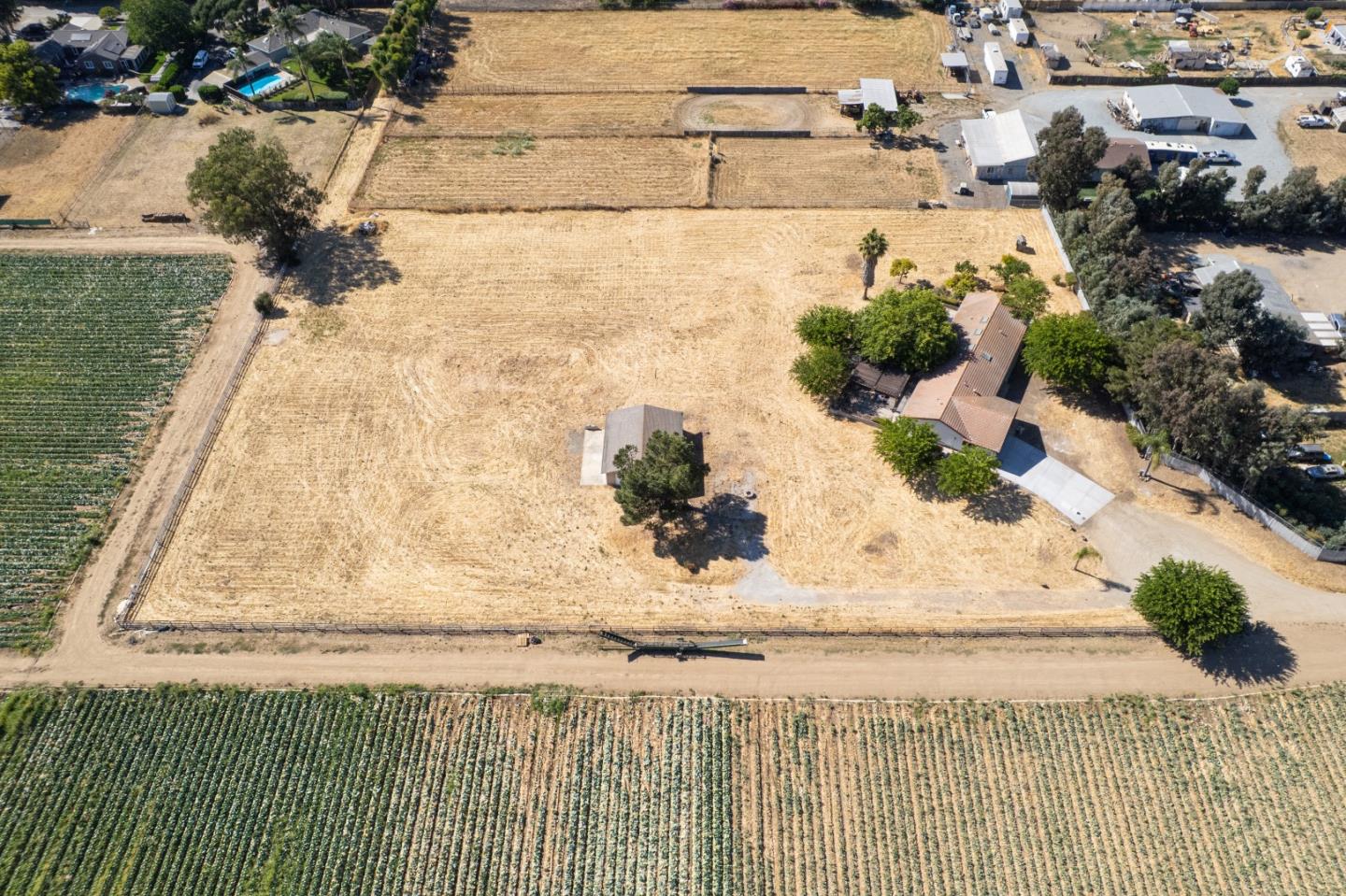 Detail Gallery Image 45 of 47 For 12225 Foothill Ave, San Martin,  CA 95046 - 4 Beds | 4/1 Baths