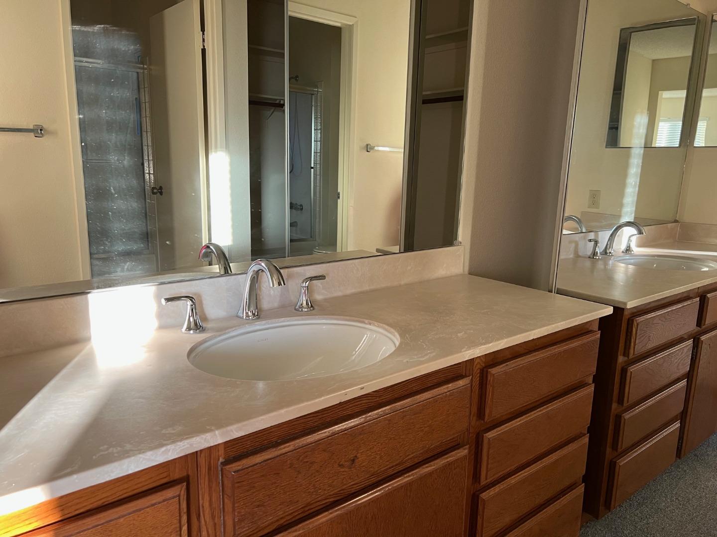 Detail Gallery Image 9 of 13 For 82 Crown Cir, South San Francisco,  CA 94080 - 3 Beds | 2/1 Baths