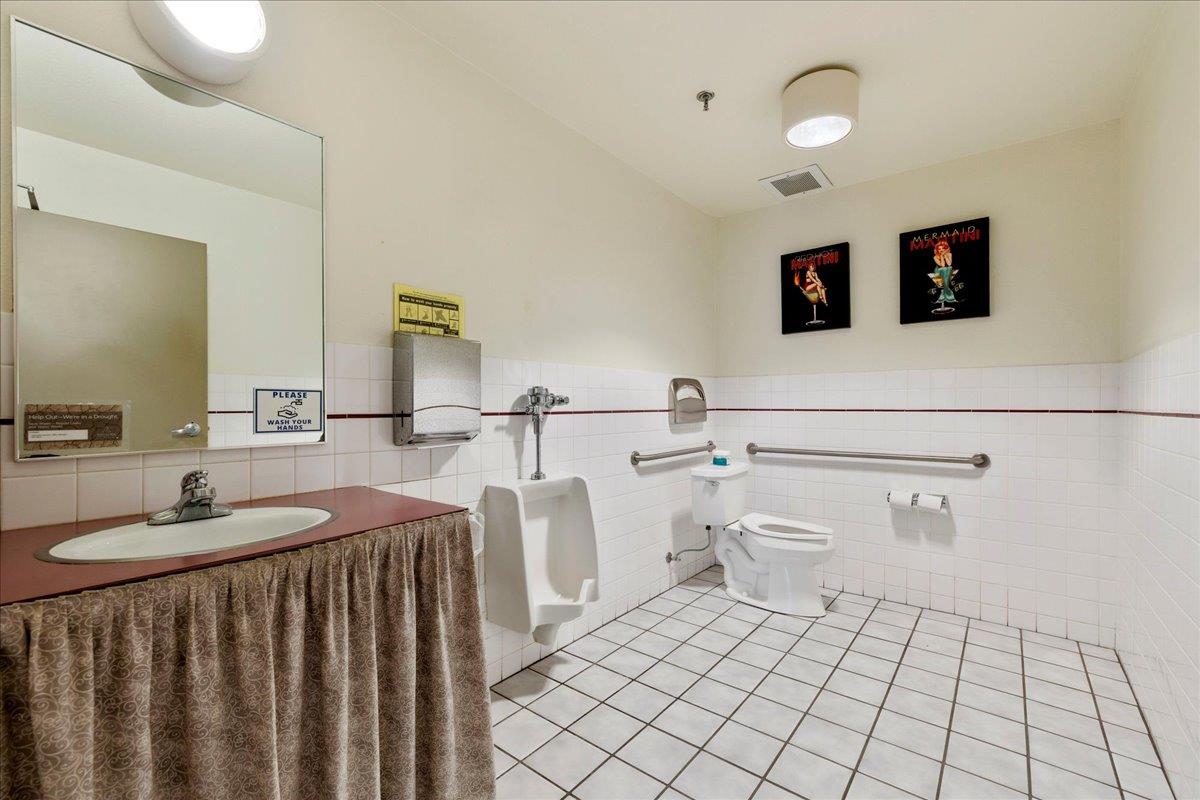Detail Gallery Image 12 of 20 For 600 Ocean St, Santa Cruz,  CA 95060 - – Beds | – Baths
