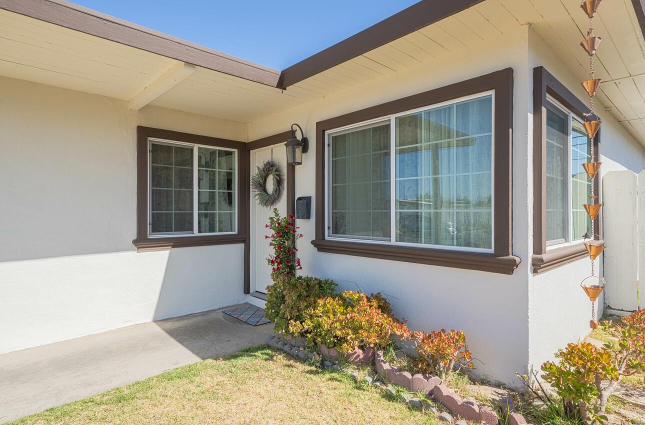 Detail Gallery Image 2 of 30 For 547 Chaparral St, Salinas,  CA 93906 - 4 Beds | 2 Baths