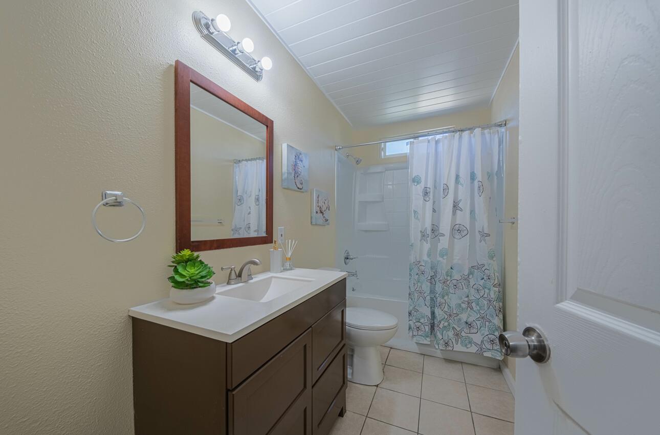 Detail Gallery Image 25 of 30 For 547 Chaparral St, Salinas,  CA 93906 - 4 Beds | 2 Baths