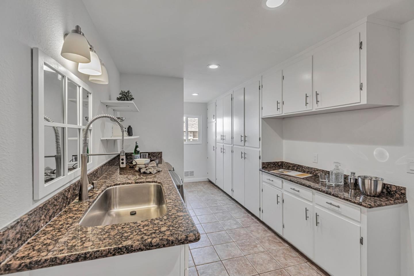 Detail Gallery Image 24 of 62 For 1081 Oak St, Hollister,  CA 95023 - 3 Beds | 3 Baths