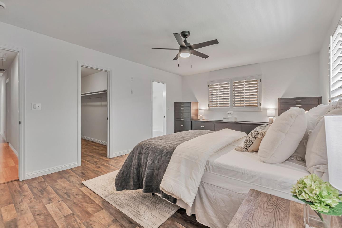 Detail Gallery Image 33 of 62 For 1081 Oak St, Hollister,  CA 95023 - 3 Beds | 3 Baths