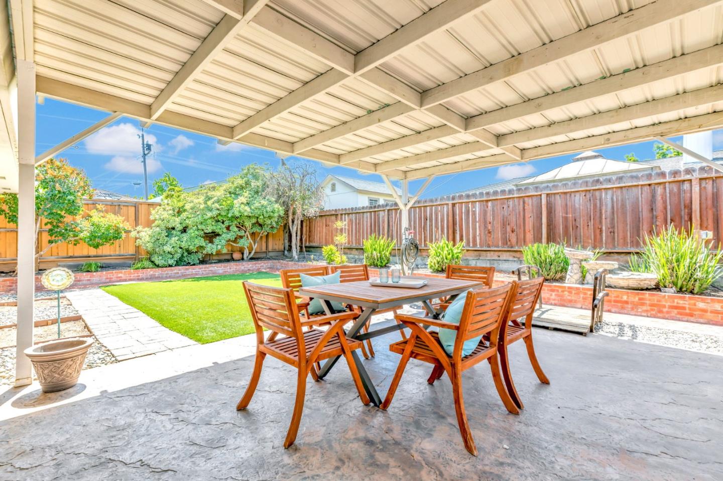 Detail Gallery Image 48 of 62 For 1081 Oak St, Hollister,  CA 95023 - 3 Beds | 3 Baths