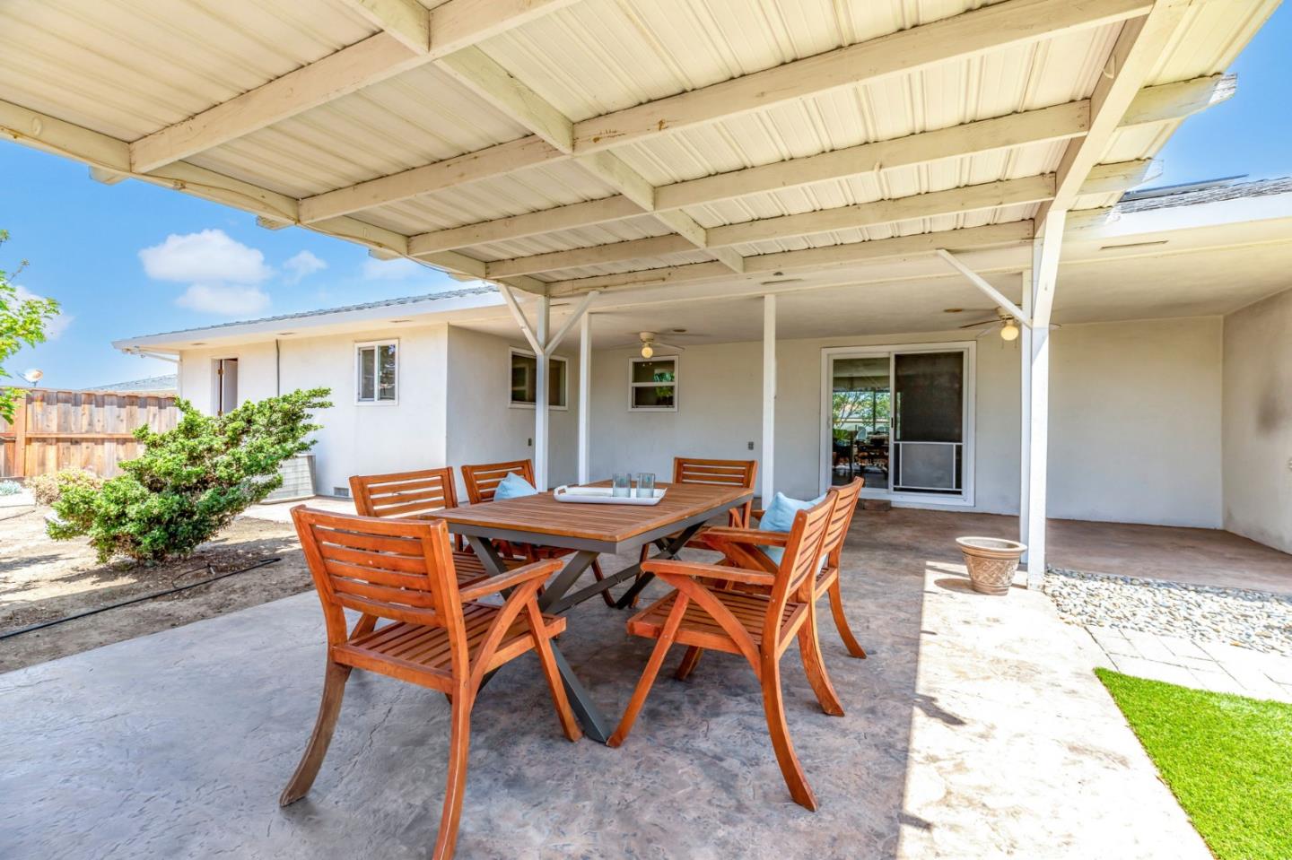 Detail Gallery Image 49 of 62 For 1081 Oak St, Hollister,  CA 95023 - 3 Beds | 3 Baths