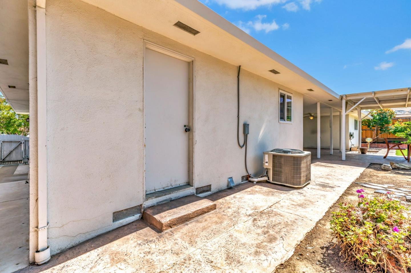 Detail Gallery Image 50 of 62 For 1081 Oak St, Hollister,  CA 95023 - 3 Beds | 3 Baths