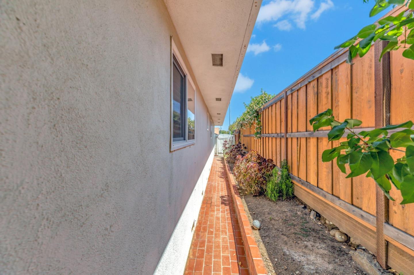 Detail Gallery Image 54 of 62 For 1081 Oak St, Hollister,  CA 95023 - 3 Beds | 3 Baths
