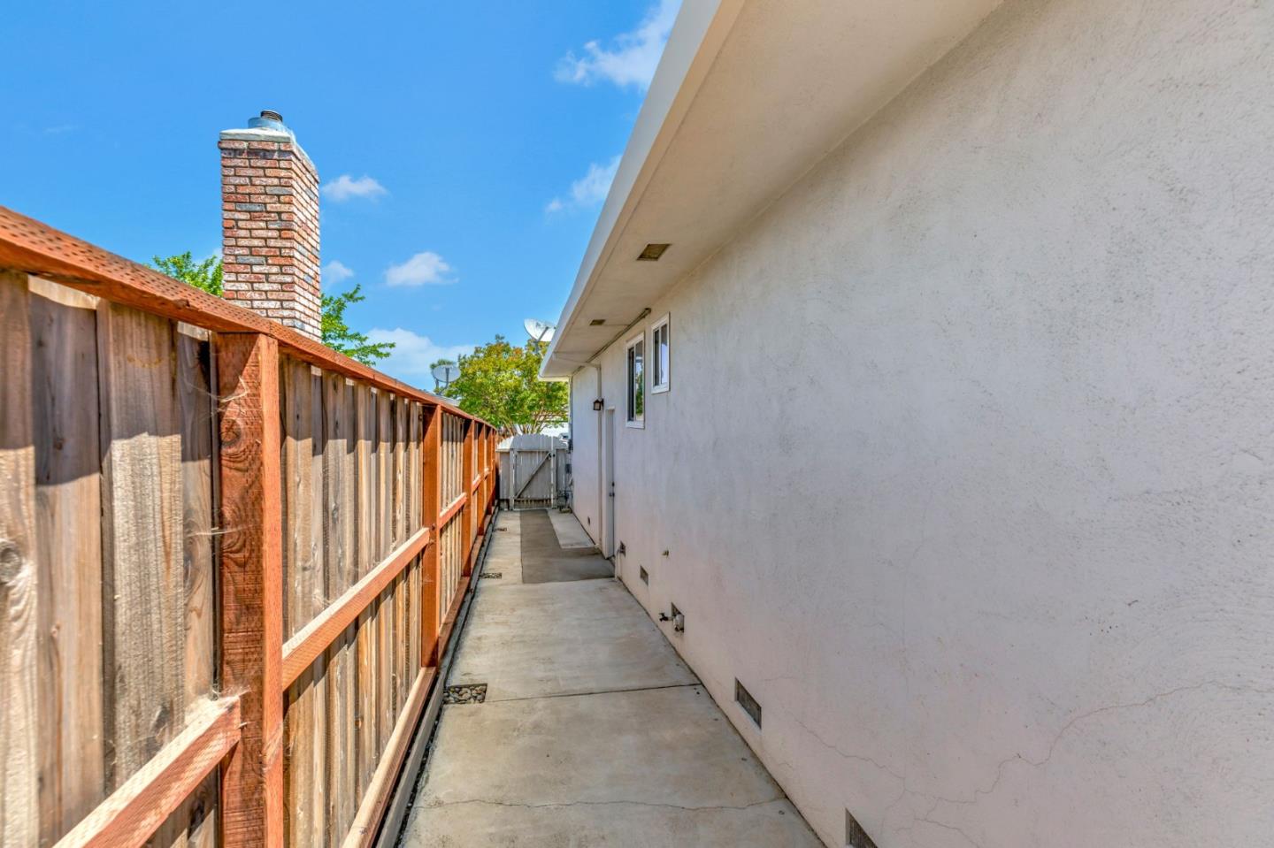 Detail Gallery Image 56 of 62 For 1081 Oak St, Hollister,  CA 95023 - 3 Beds | 3 Baths
