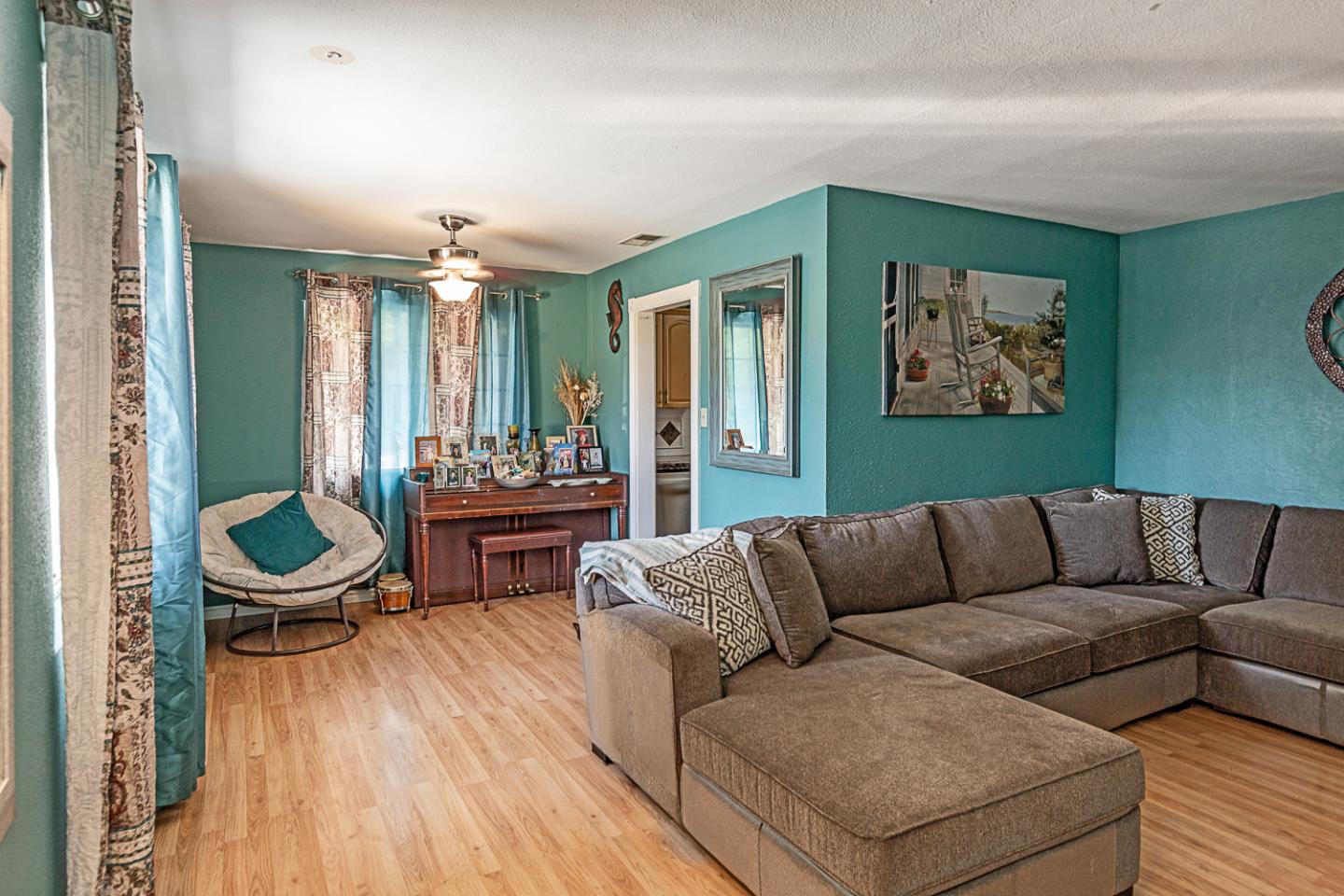 Detail Gallery Image 10 of 36 For 13155 Lincoln Ave, San Martin,  CA 95046 - 5 Beds | 2/1 Baths