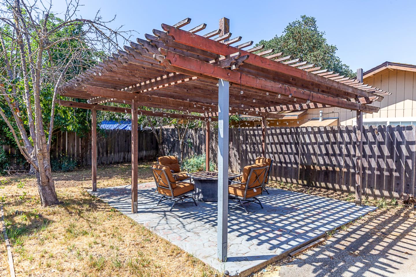 Detail Gallery Image 16 of 36 For 13155 Lincoln Ave, San Martin,  CA 95046 - 5 Beds | 2/1 Baths