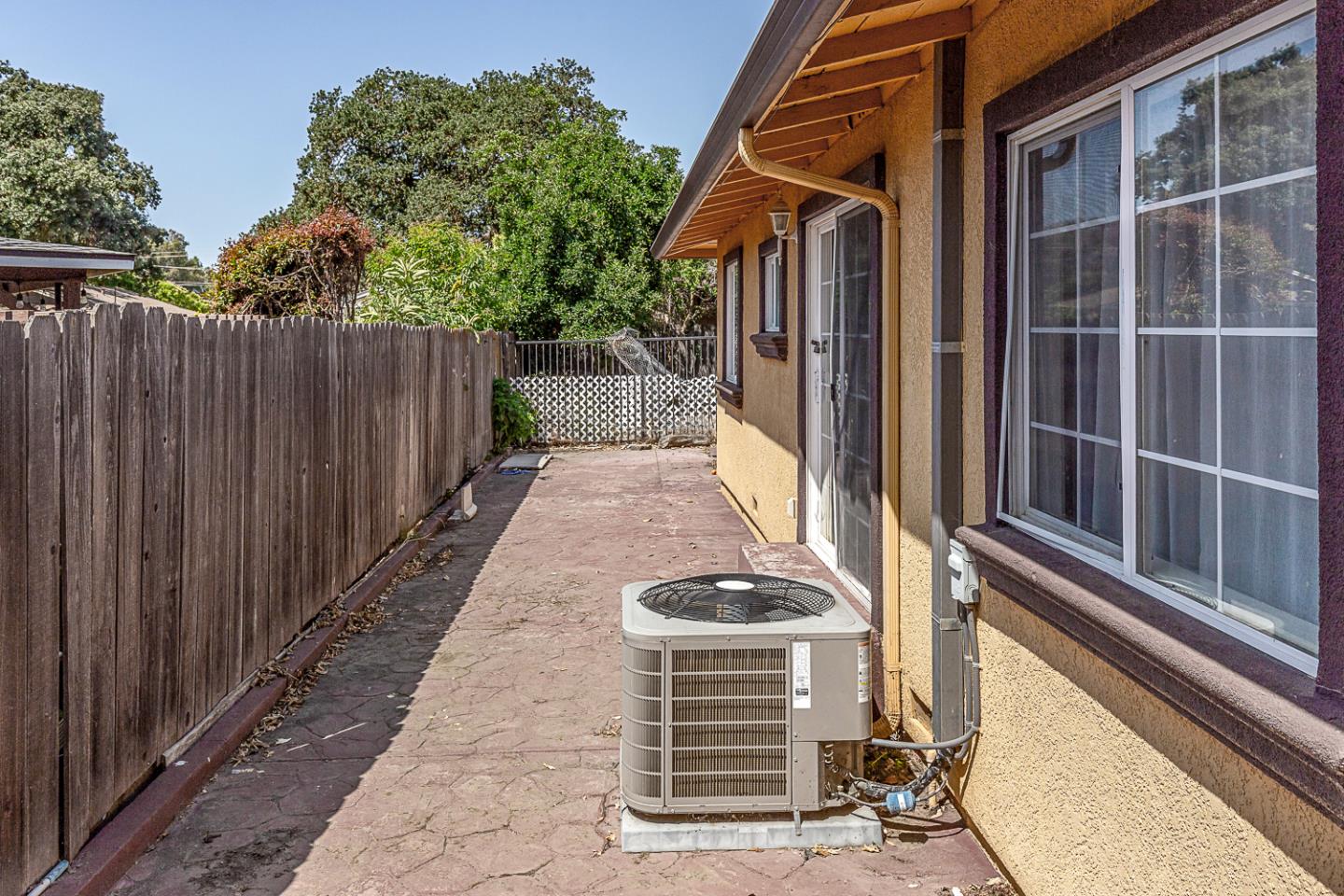 Detail Gallery Image 26 of 36 For 13155 Lincoln Ave, San Martin,  CA 95046 - 5 Beds | 2/1 Baths