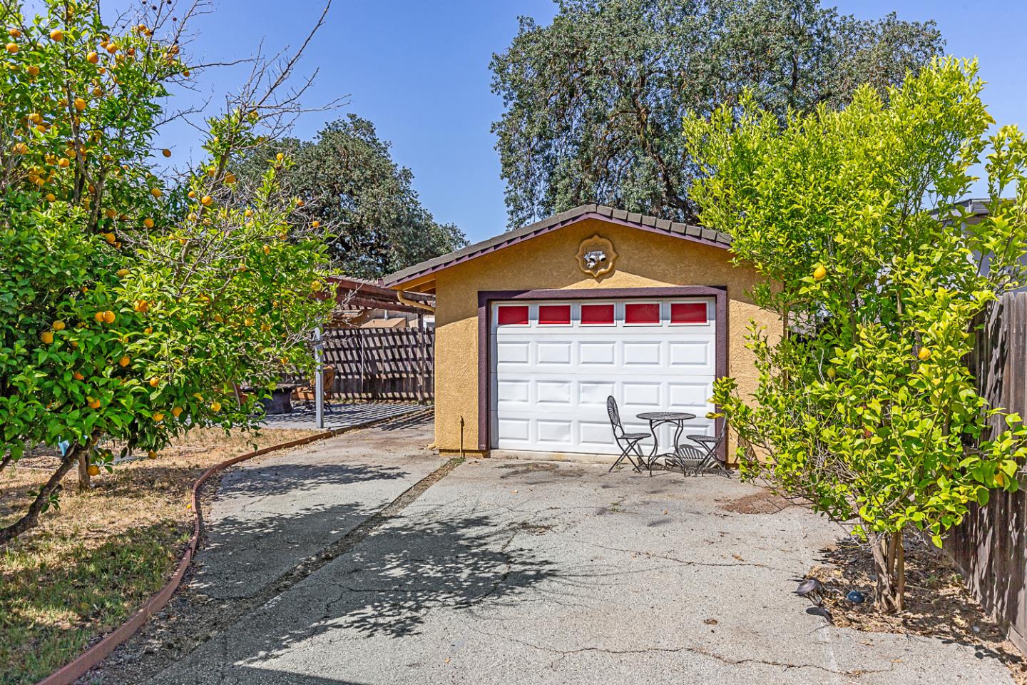 Detail Gallery Image 3 of 36 For 13155 Lincoln Ave, San Martin,  CA 95046 - 5 Beds | 2/1 Baths