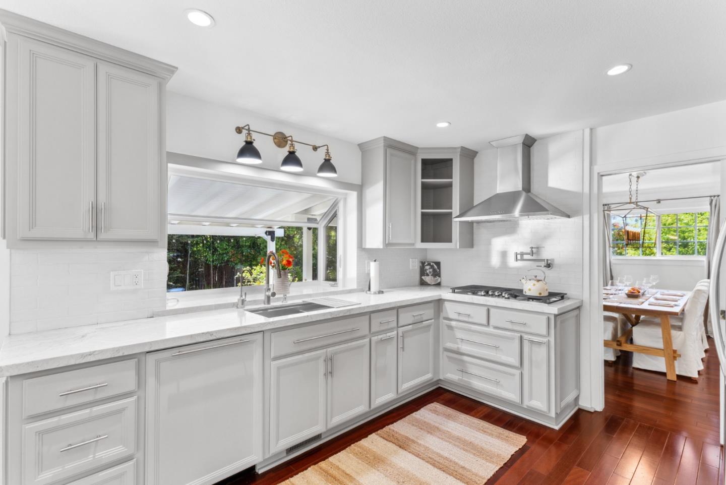 Detail Gallery Image 12 of 52 For 2 Black Tail Ln, Monterey,  CA 93940 - 4 Beds | 3 Baths