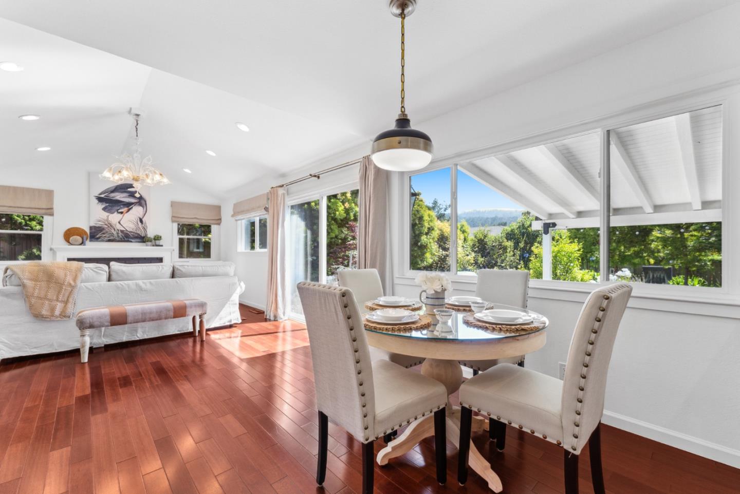 Detail Gallery Image 16 of 52 For 2 Black Tail Ln, Monterey,  CA 93940 - 4 Beds | 3 Baths