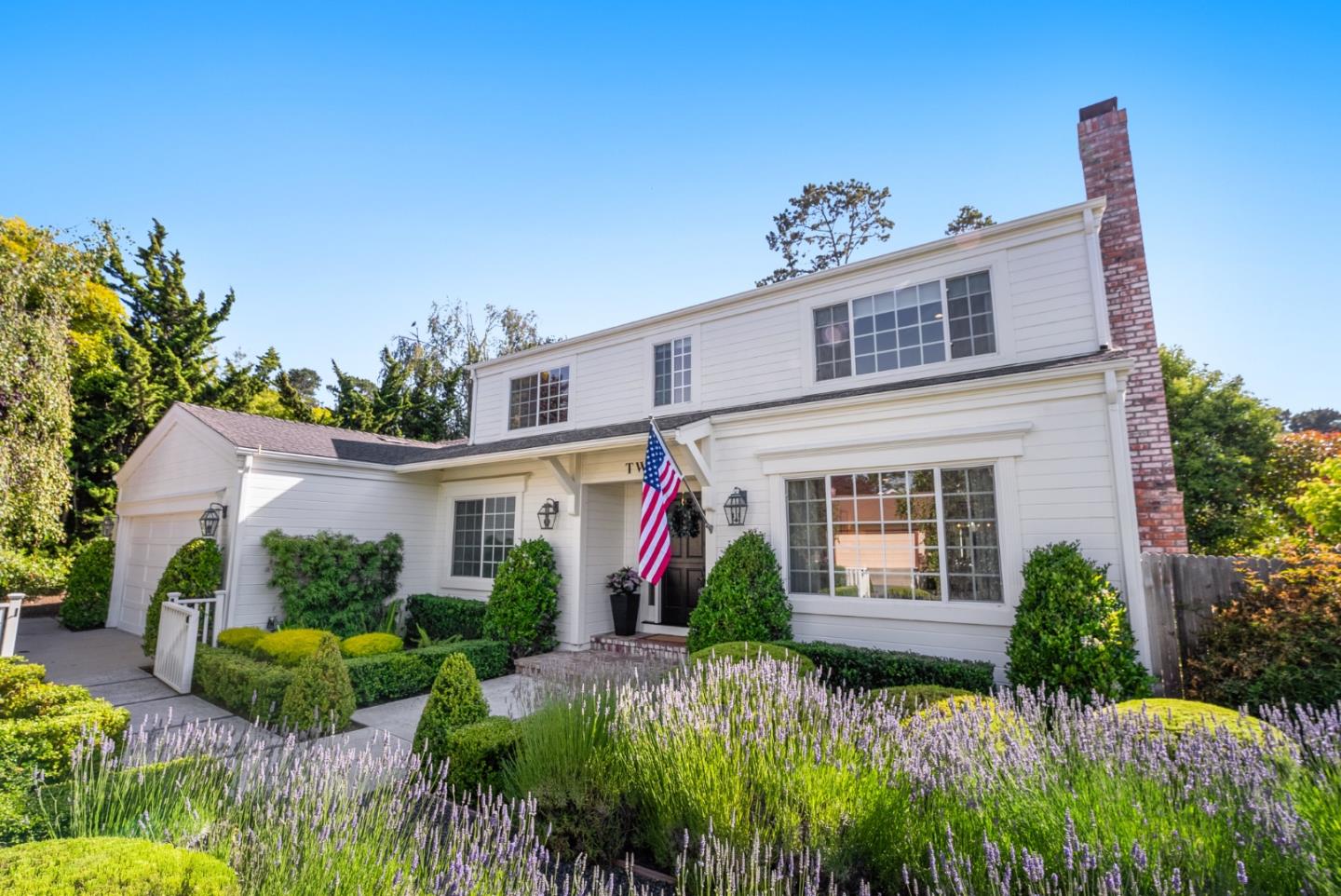 Detail Gallery Image 2 of 52 For 2 Black Tail Ln, Monterey,  CA 93940 - 4 Beds | 3 Baths