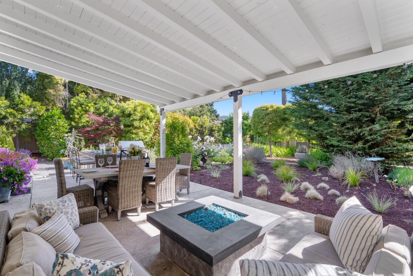 Detail Gallery Image 22 of 52 For 2 Black Tail Ln, Monterey,  CA 93940 - 4 Beds | 3 Baths