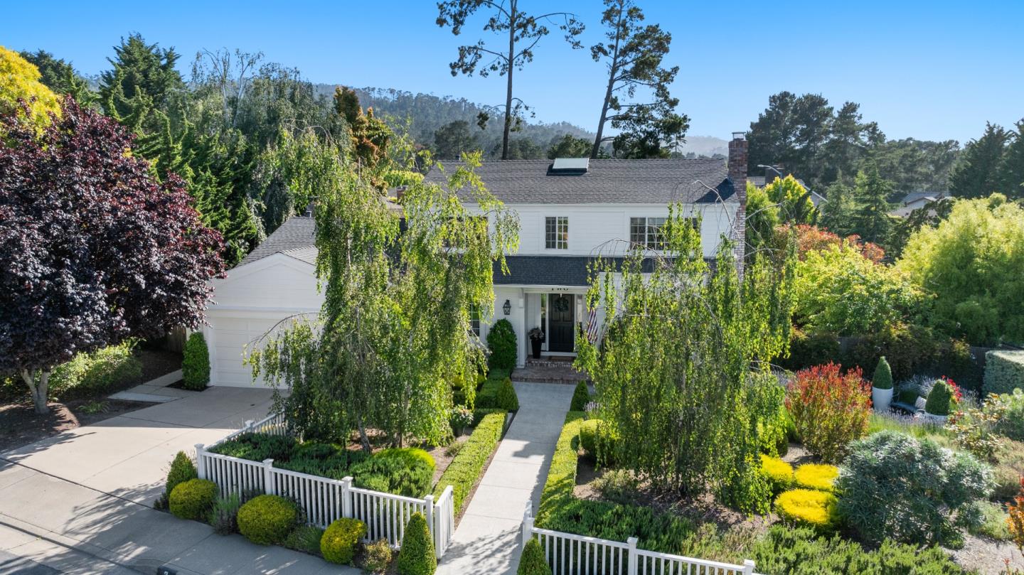 Detail Gallery Image 3 of 52 For 2 Black Tail Ln, Monterey,  CA 93940 - 4 Beds | 3 Baths