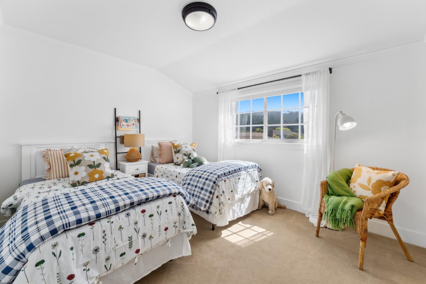Detail Gallery Image 30 of 52 For 2 Black Tail Ln, Monterey,  CA 93940 - 4 Beds | 3 Baths