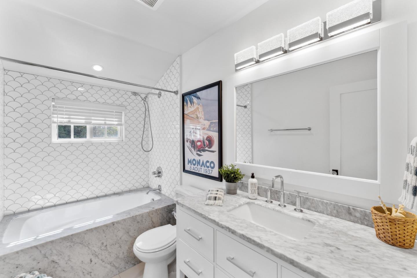 Detail Gallery Image 33 of 52 For 2 Black Tail Ln, Monterey,  CA 93940 - 4 Beds | 3 Baths