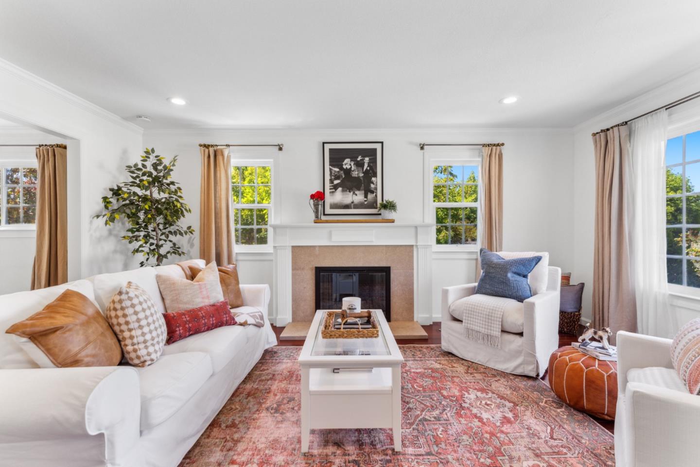Detail Gallery Image 7 of 52 For 2 Black Tail Ln, Monterey,  CA 93940 - 4 Beds | 3 Baths