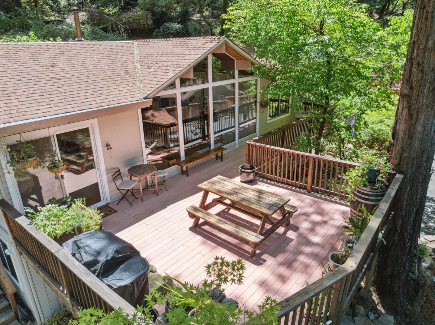 Detail Gallery Image 3 of 28 For 17520 Comanche Trl, Los Gatos,  CA 95033 - 4 Beds | 2 Baths
