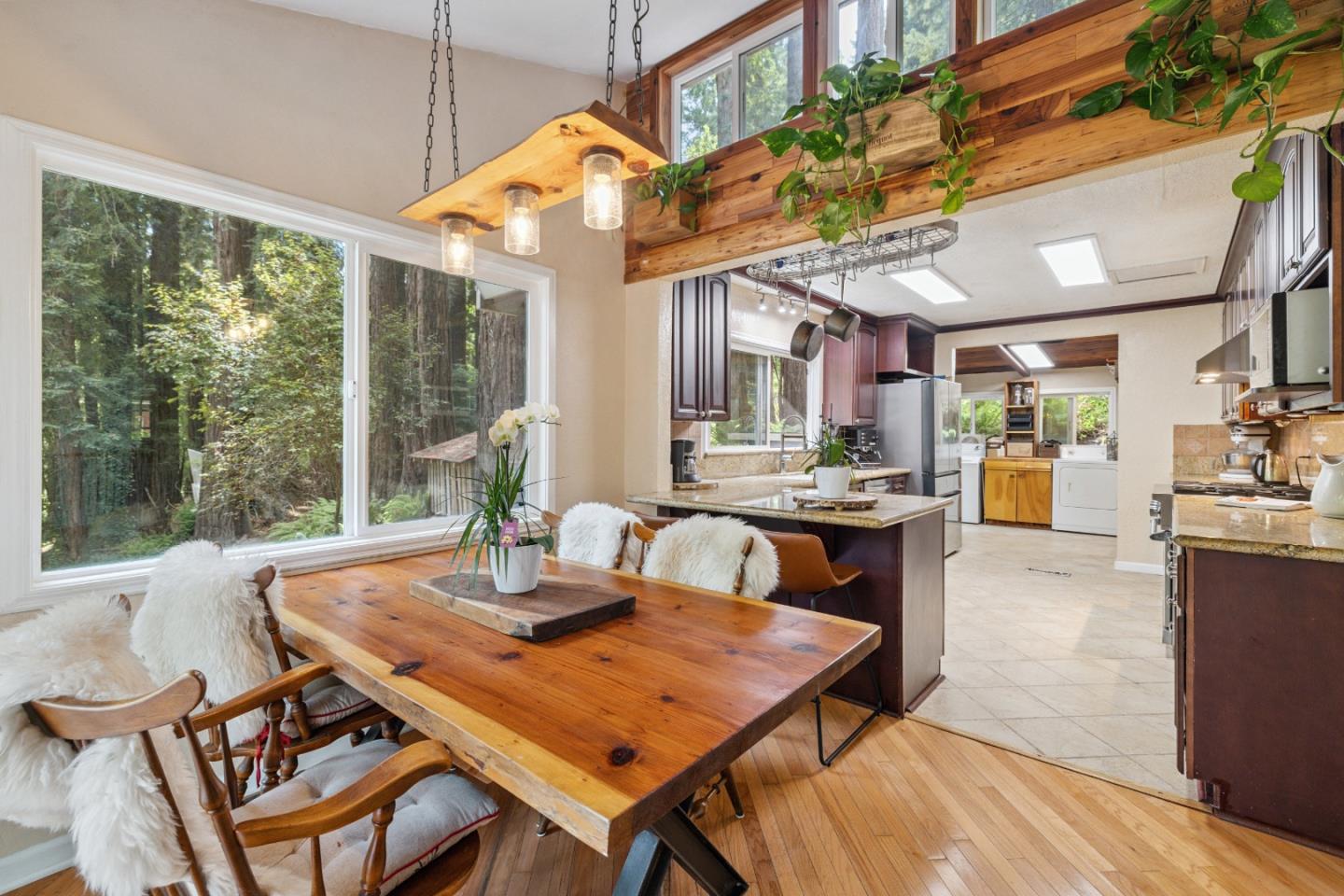 Detail Gallery Image 6 of 28 For 17520 Comanche Trl, Los Gatos,  CA 95033 - 4 Beds | 2 Baths